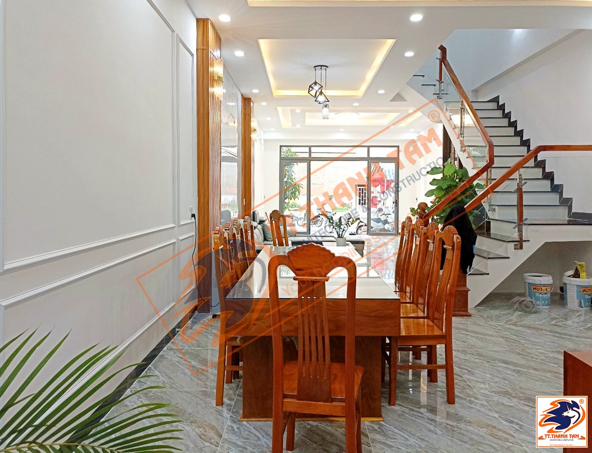 nhà phố 3 tầng hiện đại - bàn ăn