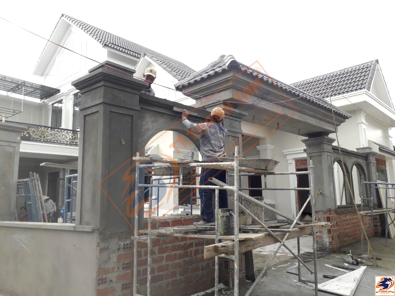 đơn vị thiết kế thi công tp hcm - làm mặt tiền cổng